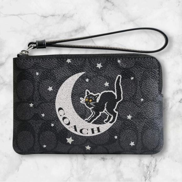 Coach Corner Zip Wristlet In Signature Canvas With Halloween Black Cat CW869 - Picture 1 of 3